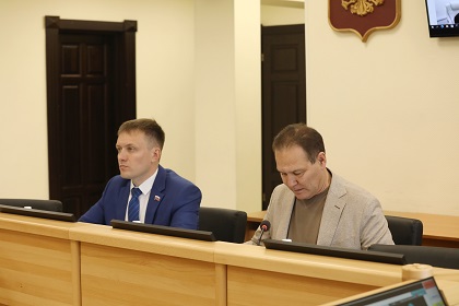 Комитет по здравоохранению ЗС взял на контроль вопрос обеспечения детей с фенилкетонурией смесью для питания
